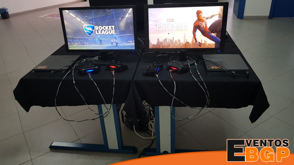 Evento campus en Barcelona con consolas y videojuegos.